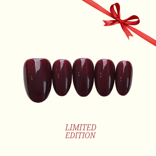 Glühwein single-colour press-on nails — deep burgundy red, almond shape | Ochic