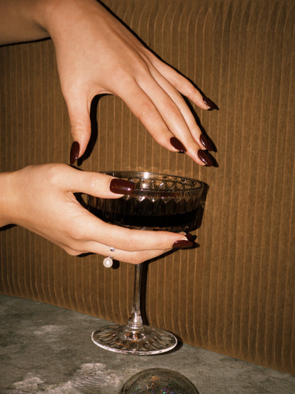 Glühwein single-colour press-on nails — deep burgundy red, almond shape | Ochic