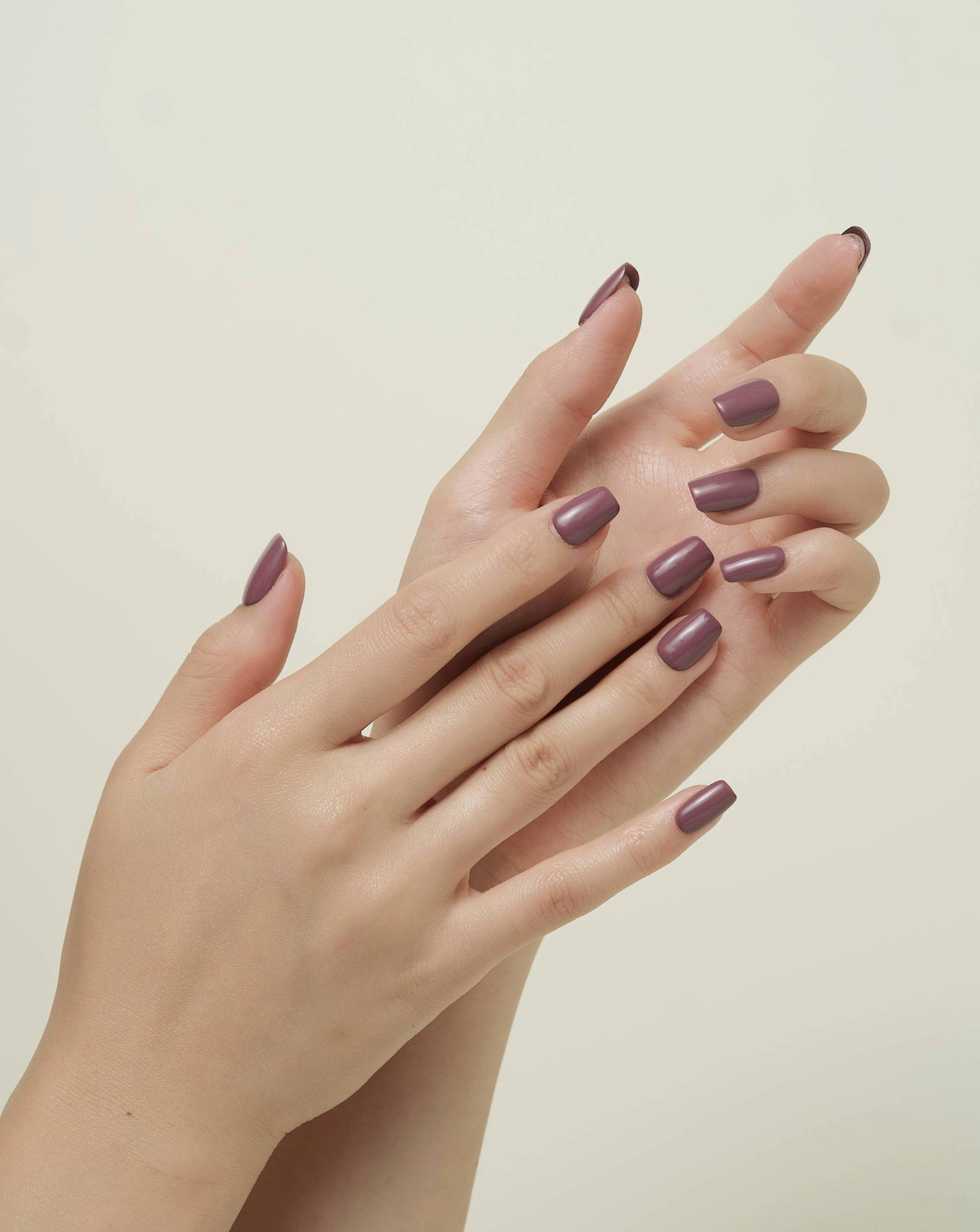 Gossip Time single-colour press-on nails — soft violet, square shape | Ochic