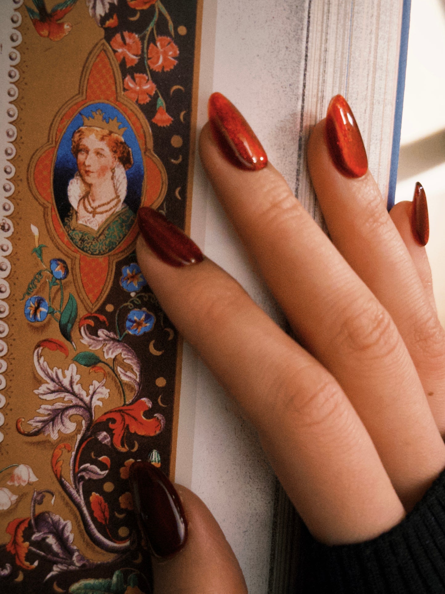 Red Velvet single-colour press-on nails — deep velvet red, almond shape | Ochic