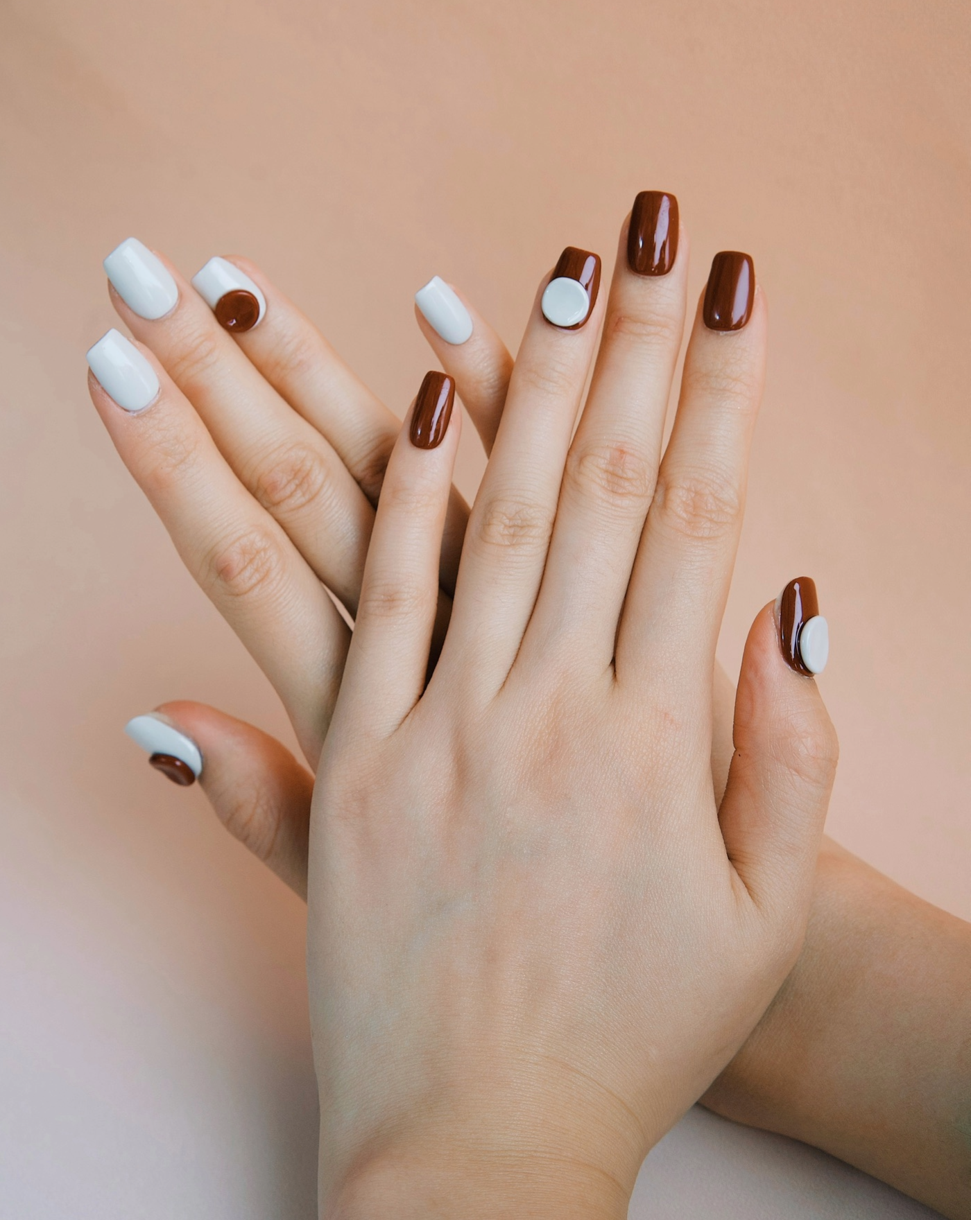 Spanish Soul 3D press-on nails — flamenco red and white nail art | Ochic